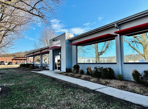 3660  S School  AVE, Fayetteville, AR 72701