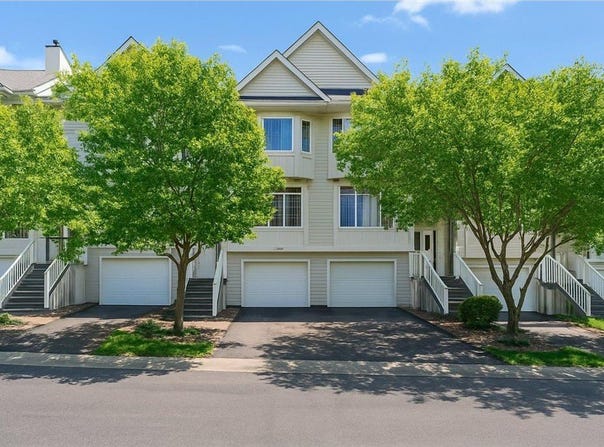 8884 Brunell Way, Inver Grove Heights, MN 55076