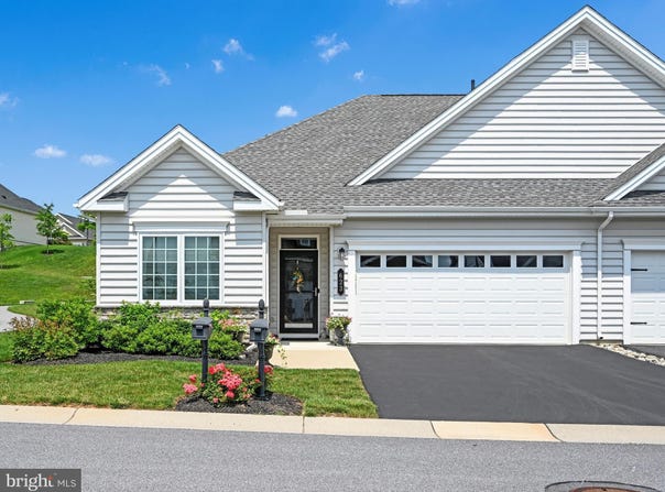 623 ALLEGIANCE DRIVE, LITITZ, PA 17543