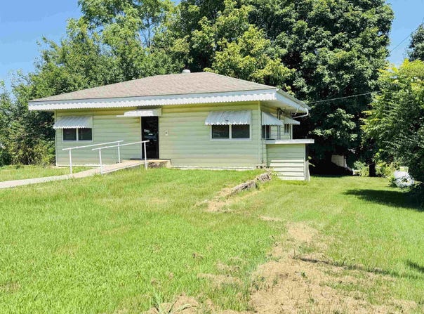 41 S Spring Street, Melbourne, AR 72556
