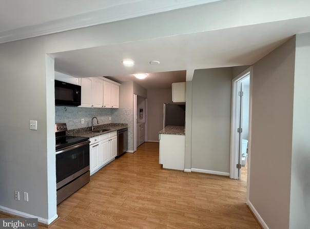 9711 KINGS CROWN COURT, FAIRFAX, VA 22031