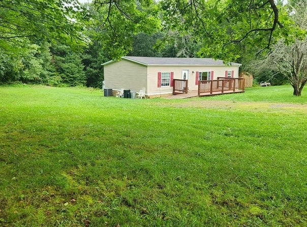 2651 Buck Horn Rd, Hillsville, VA 24343