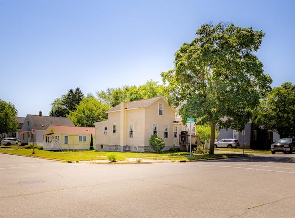 20 N Despelder St Street, Grand Haven, MI 49417