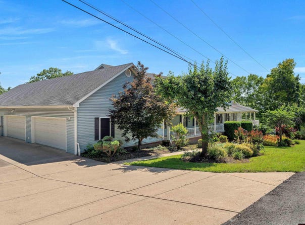 198 WALLICK DRIVE, Cotter, AR 72626