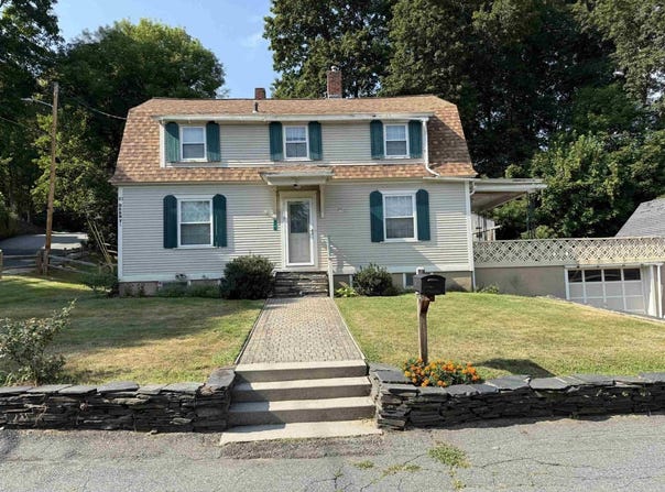 10 Derby Court, Springfield, VT 05156