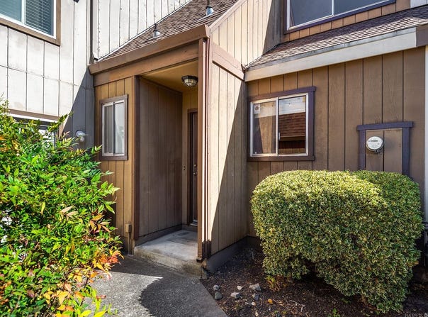 1990 Knolls Drive, Santa Rosa, CA 95405