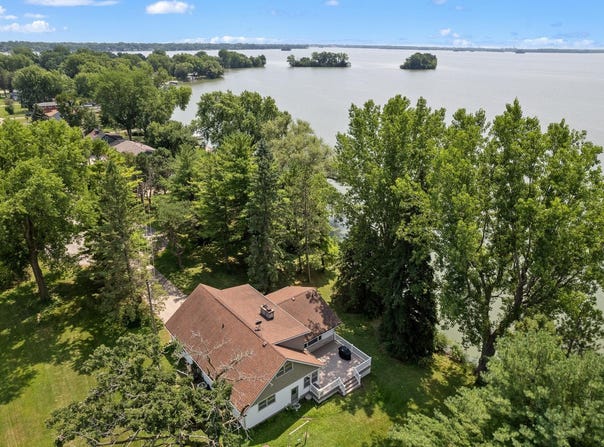 N8283 N McKinley Beach Road, Beaver Dam, WI 53916