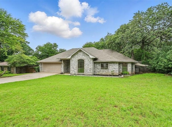 500 Oakhill Drive, Denton, TX 76201