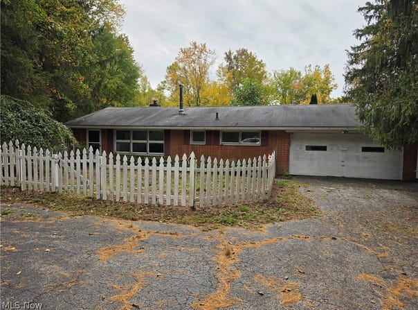 10057 Thwing Road, Chardon, OH 44024