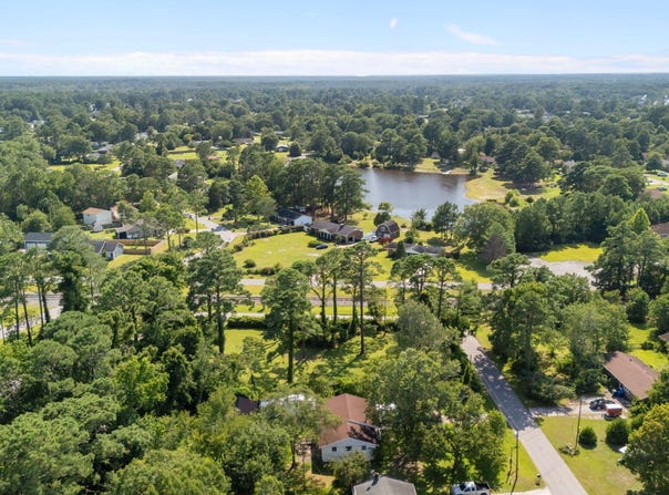 2220 Park Avenue, Newport, NC 28570