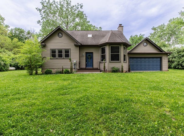 8 Birch Drive, Putnam, IL 61560
