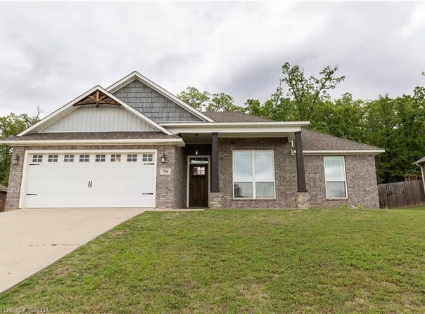 706 Live Oak DR, Greenwood, AR 72936
