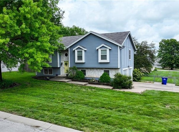 1453 Madison Street, Lee's Summit, MO 64081