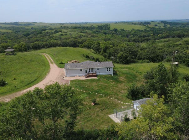 70565 Highway 15, Fairbury, NE 68352