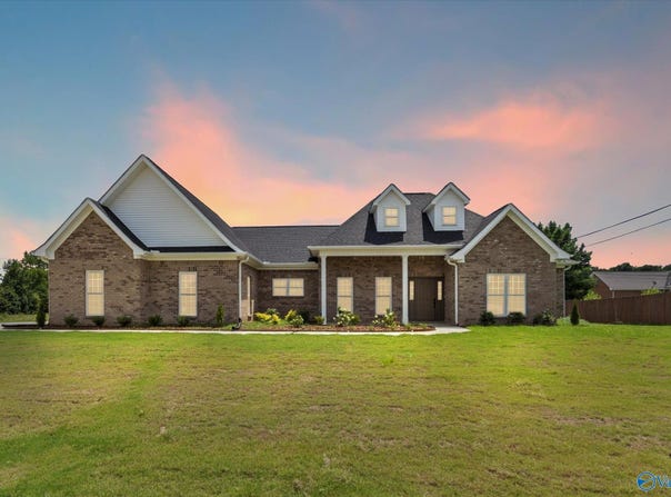1509 Nella Drive, Athens, AL 35611