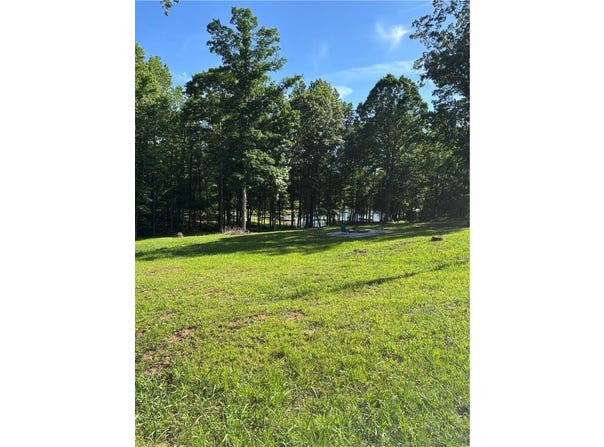 450 North Port Bass Drive, Fair Play, SC 29643