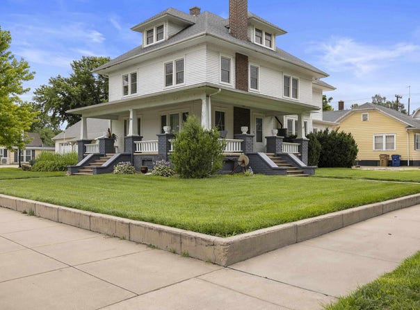 204 N Broadway Ave, Sterling, KS 67579