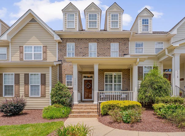 1111 Front Gate Lane, Wake Forest, NC 27587