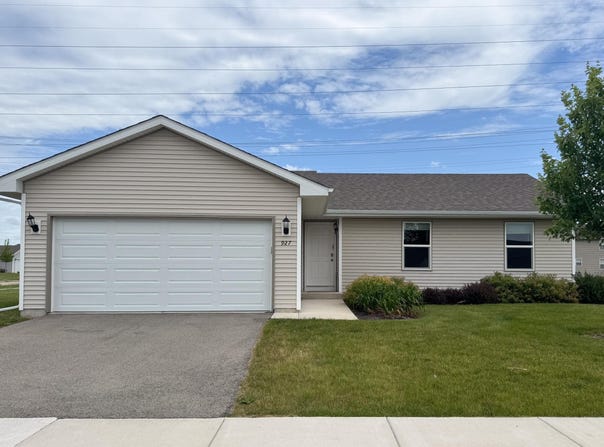 927 Foley, BELVIDERE, IL 61008