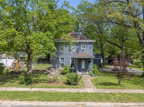 425 Rountree Street, Hillsboro, IL 62049