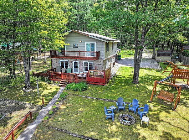 1422 E Heart Lake Drive, Gaylord, MI 49735