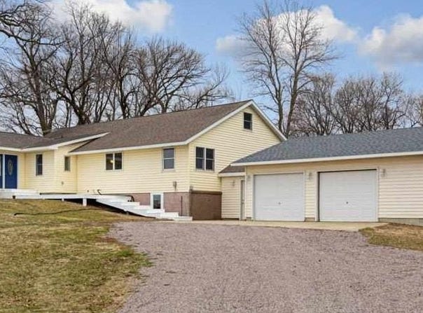 14308 110th Street, Hanska, MN 56041