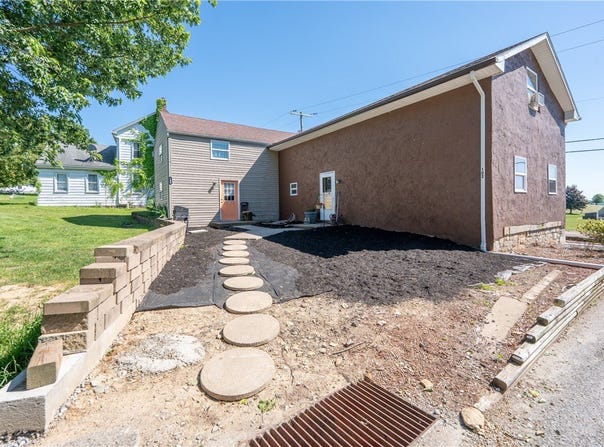 102 Lycippus Hardware Rd, Unity  Twp, PA 15650