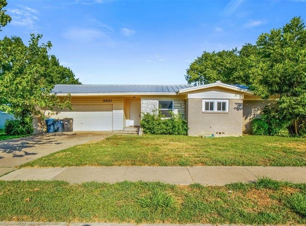 3921 Bonnie Drive, Fort Worth, TX 76116