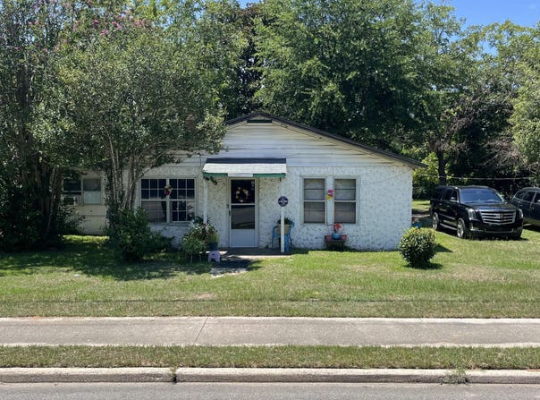 19897 Solomon Blatt Avenue, Blackville, SC 29817