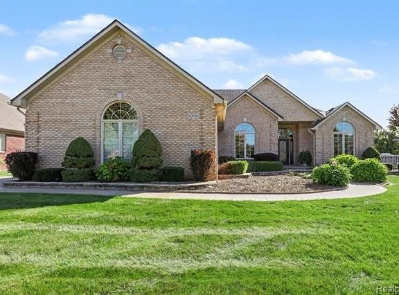 63746 Providence, Washington Twp, MI 48095