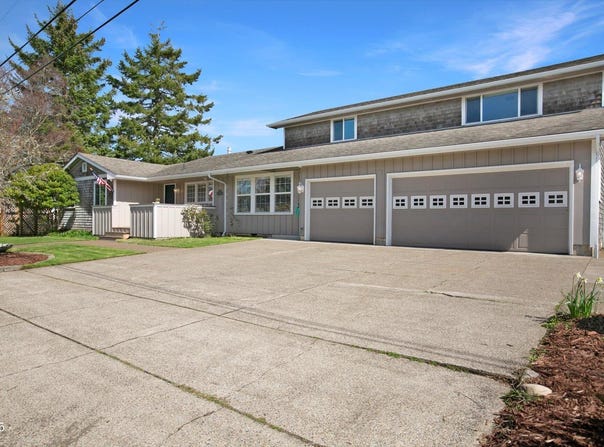 1276 NE Benton, Newport, OR 97365