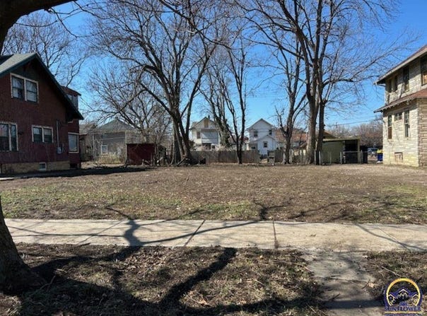 1115 SW Horne ST, Topeka, KS 66604