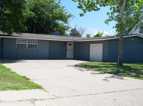 2007 68th Street, Lubbock, TX 79412