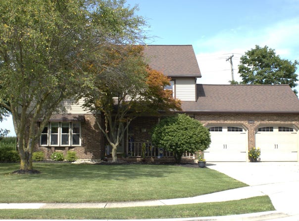 1917 Kingsbury Drive, Saint Marys, OH 45885