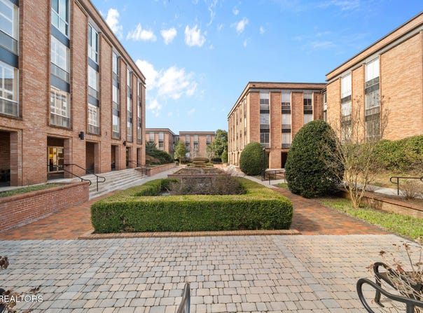 1400 Kenesaw Ave, Knoxville, TN 37919