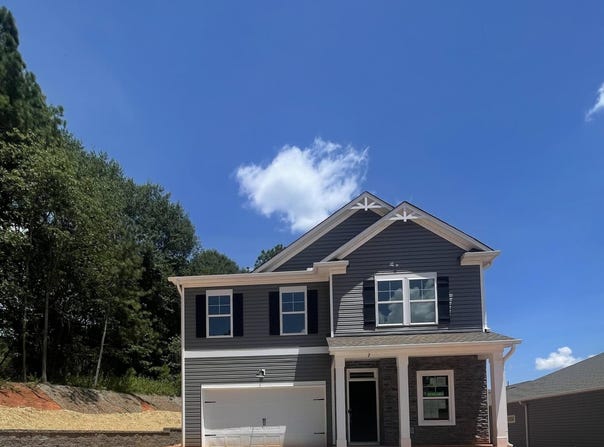 2 Sweetgrass Street, Central, SC 29630