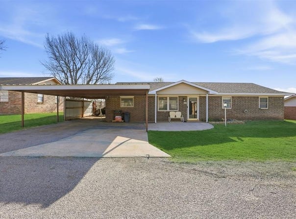 131 Ridgeline Drive, Weatherford, OK 73096