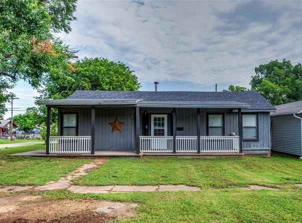 201 E 2nd Street, Stroud, OK 74079