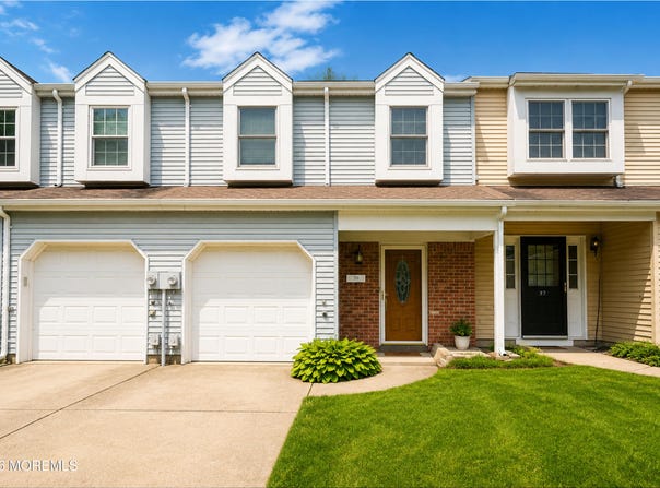 36 Bramble Lane, Matawan, NJ 07747