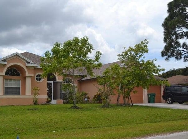738 SE Lansdowne Avenue, Port Saint Lucie, FL 34983