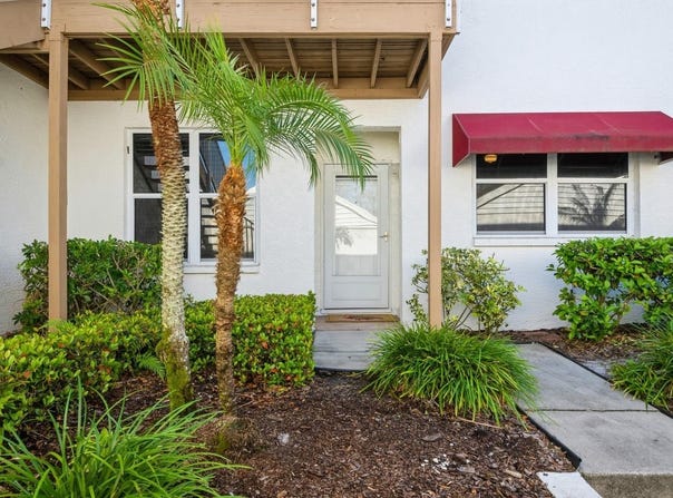 1400 WATER VIEW DRIVE W, LARGO, FL 33771