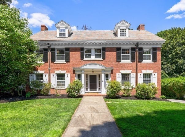 4 Wheeler Ave, Worcester, MA 01609