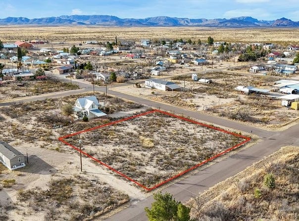 NE 5th St, Marathon, TX 79434