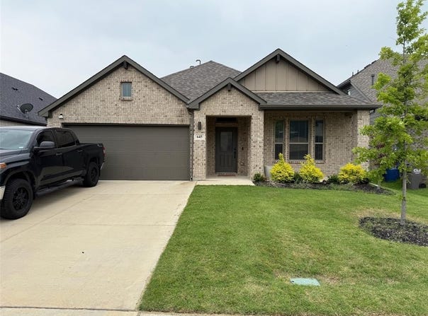 645 Olympic Way, Red Oak, TX 75154