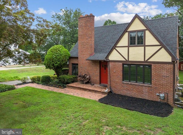 15 GRAVERS LANE, BLACKWOOD, NJ 08012