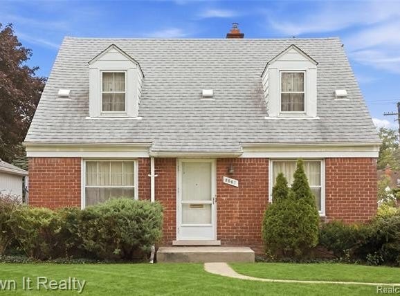 2661 Hollywood Street, Dearborn, MI 48124