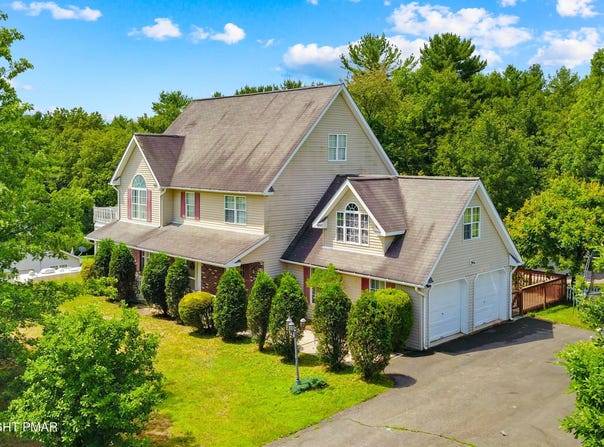 2247 Reo Drive, Effort, PA 18330