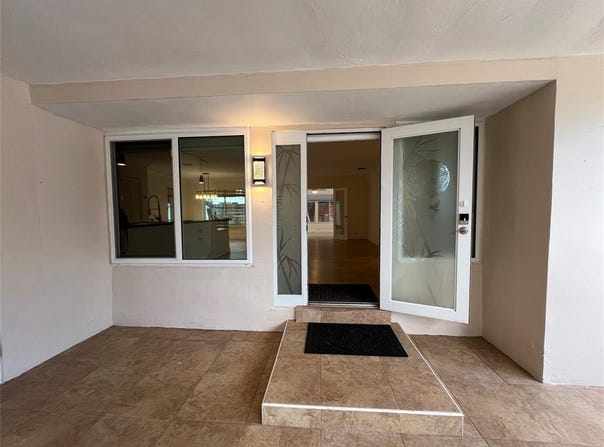3336 NE 19th Avenue, Oakland Park, FL 33306
