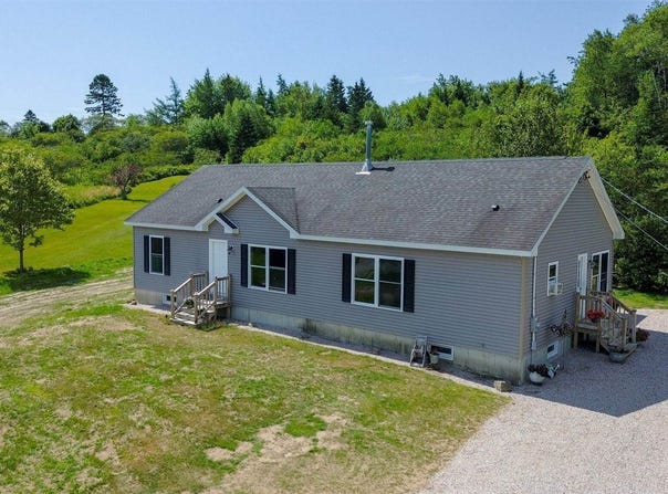 4 Hooper Lane, Machias, ME 04654