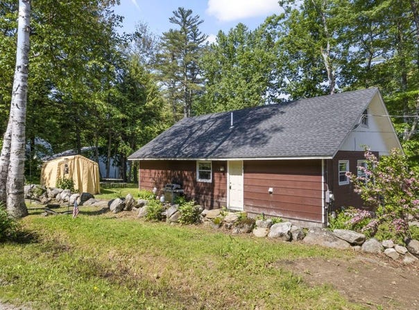 4 E Shore Drive, Greene, ME 04236